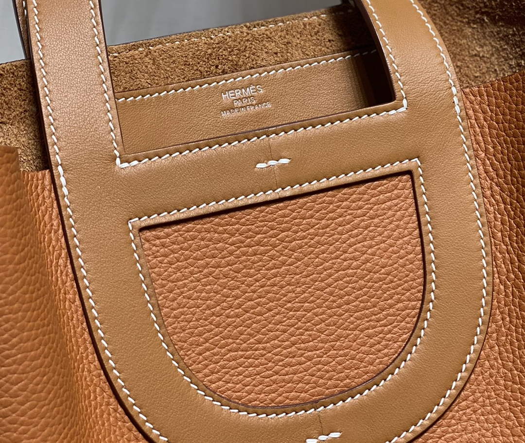 Hermès In-The-Loop 18 Bag Swift Leather H20251806