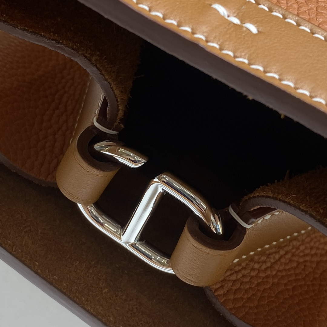 Hermès In-The-Loop 18 Bag Swift Leather H20251806