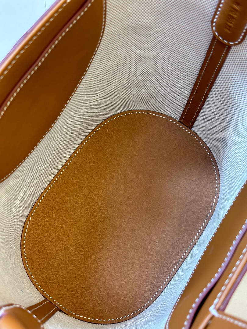 Hermès In-The-Loop 18 Bag Swift Leather H20251827