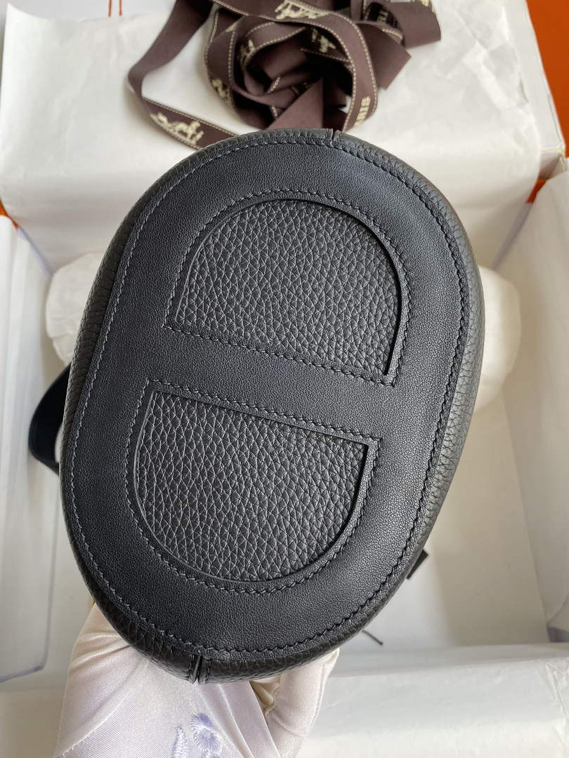 Hermès In-The-Loop 18 Bag Swift Leather H20251809