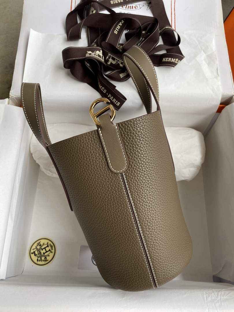 Hermès In-The-Loop 18 Bag Swift Leather H20251811