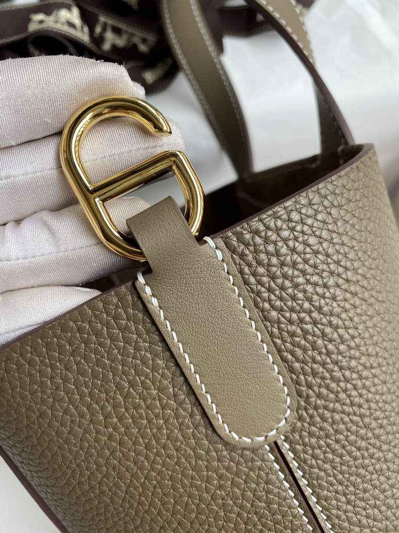 Hermès In-The-Loop 18 Bag Swift Leather H20251811