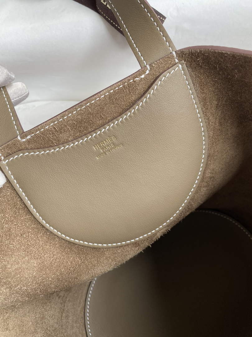 Hermès In-The-Loop 18 Bag Swift Leather H20251811