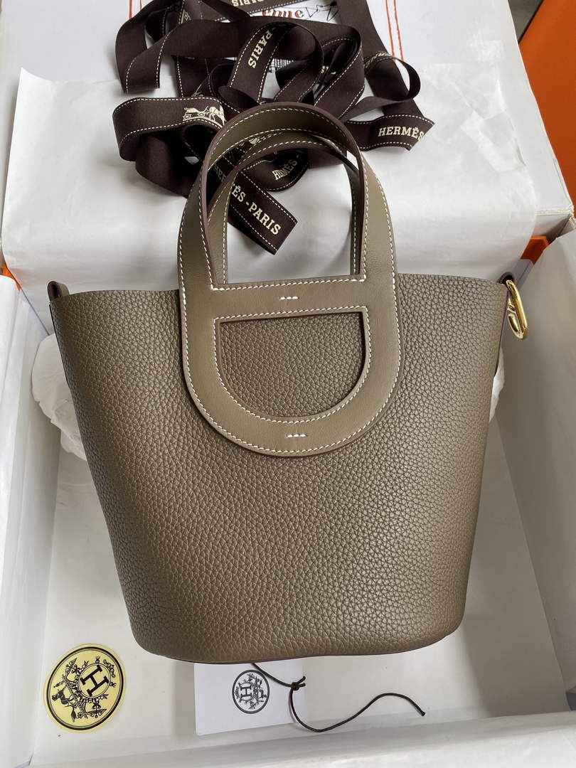 Hermès In-The-Loop 18 Bag Swift Leather H20251811