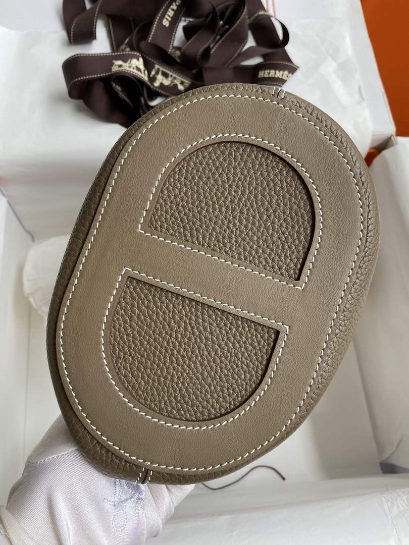 Hermès In-The-Loop 18 Bag Swift Leather H20251811