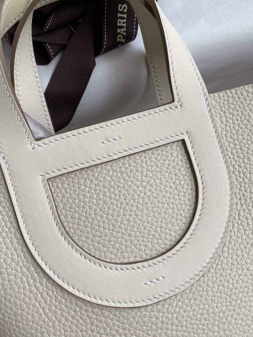 Hermès In-The-Loop 18 Bag Swift Leather H20251802