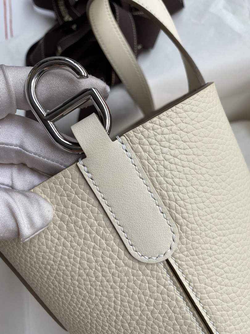 Hermès In-The-Loop 18 Bag Swift Leather H20251802