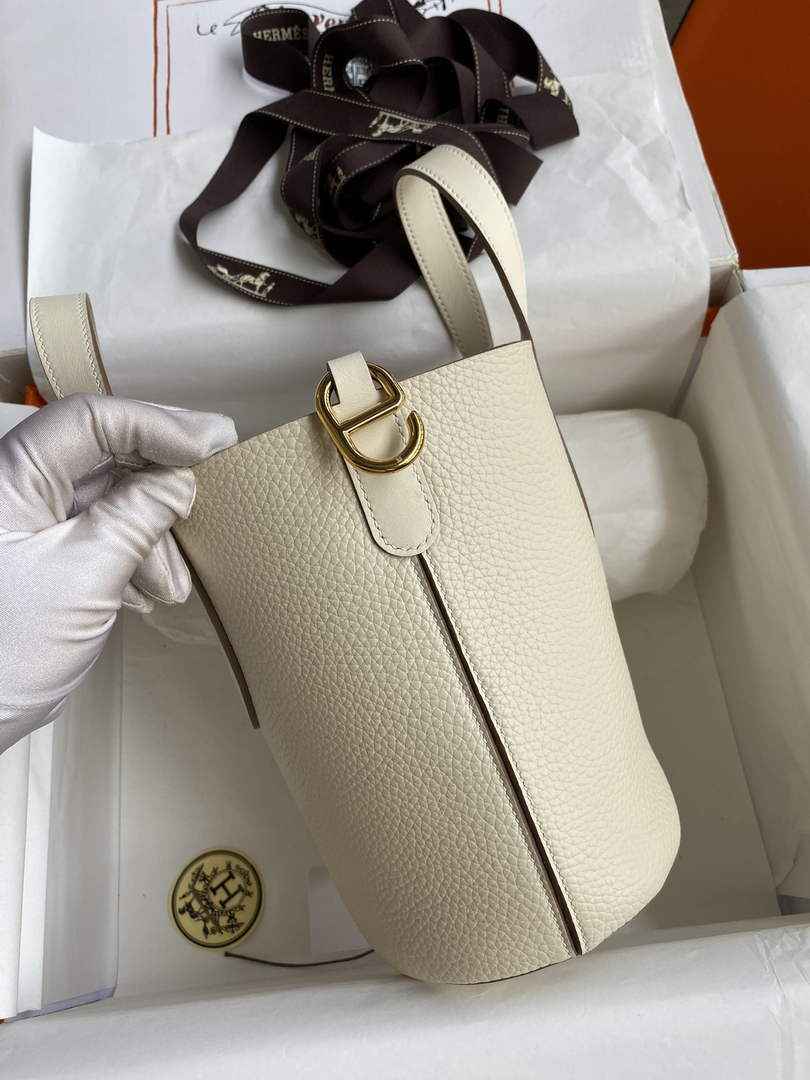Hermès In-The-Loop 18 Bag Swift Leather H20251803