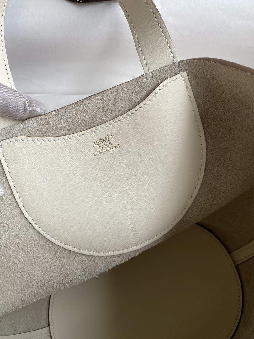 Hermès In-The-Loop 18 Bag Swift Leather H20251803