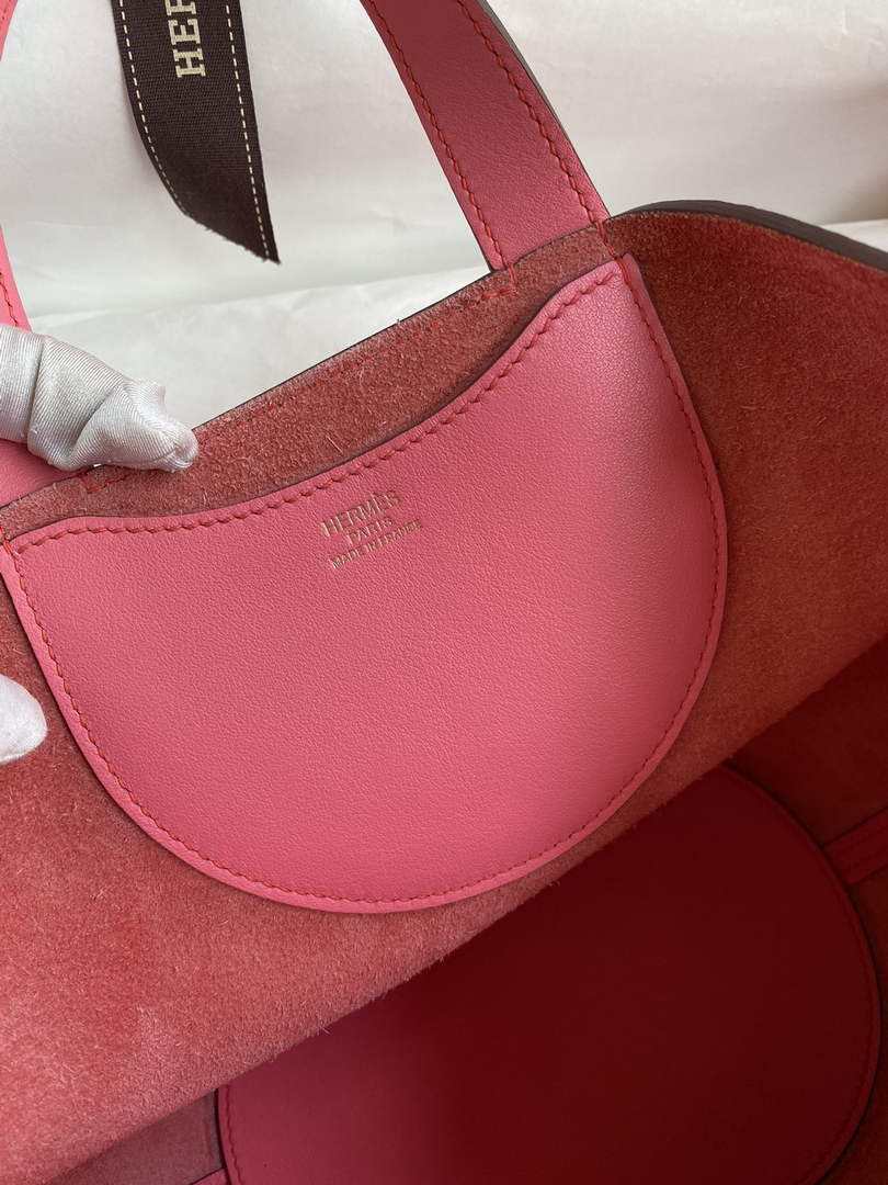 Hermès In-The-Loop 18 Bag Swift Leather H20251812