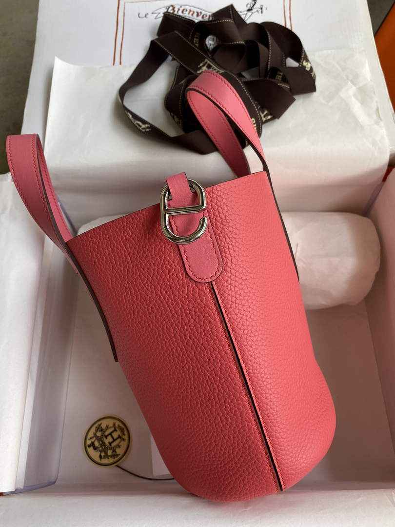 Hermès In-The-Loop 18 Bag Swift Leather H20251813