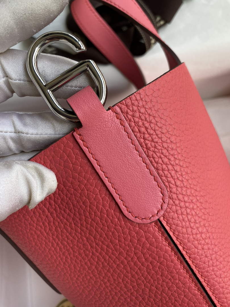 Hermès In-The-Loop 18 Bag Swift Leather H20251813