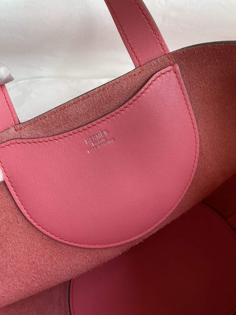 Hermès In-The-Loop 18 Bag Swift Leather H20251813