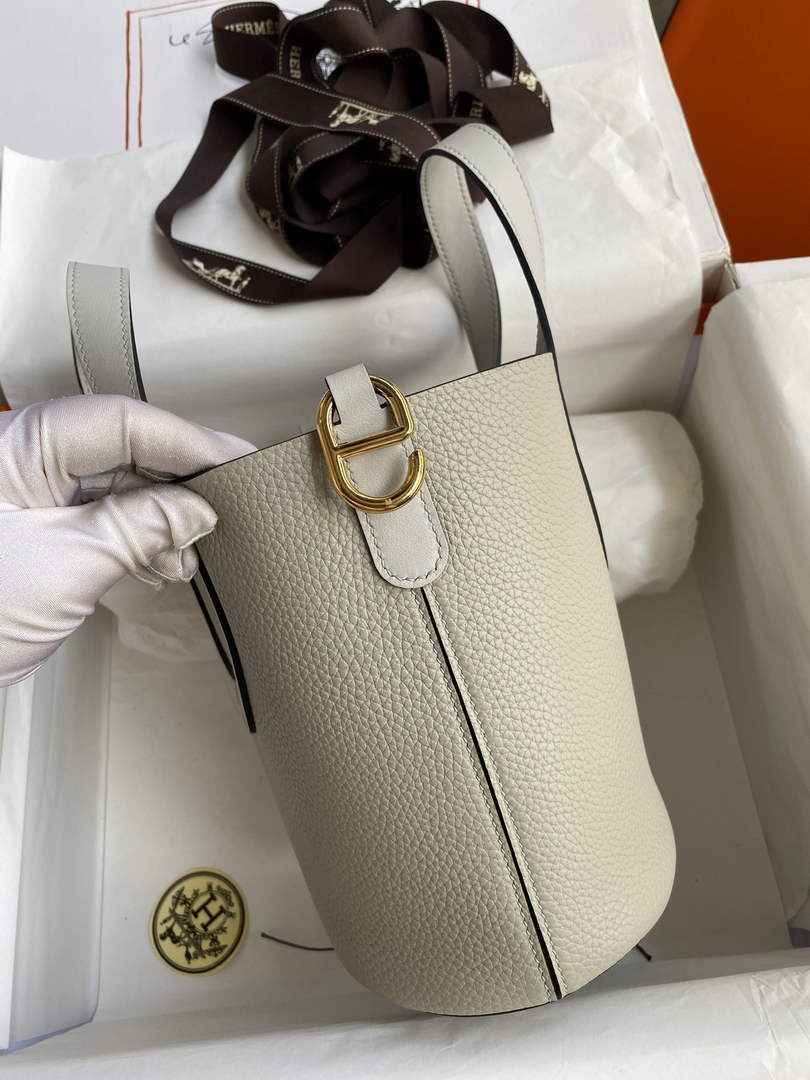 Hermès In-The-Loop 18 Bag Swift Leather H20251814