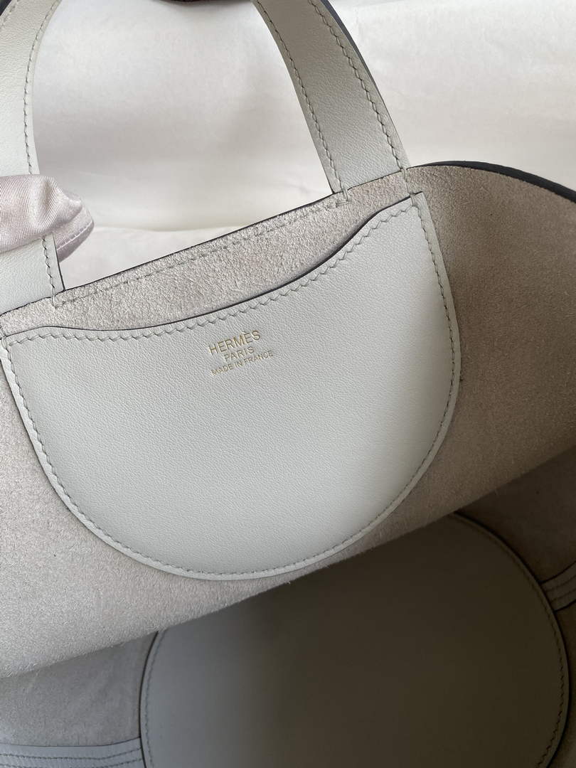 Hermès In-The-Loop 18 Bag Swift Leather H20251814