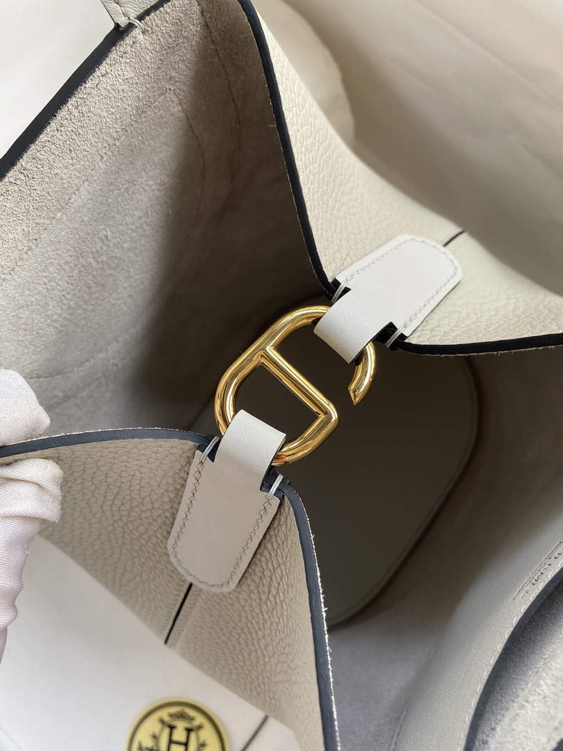 Hermès In-The-Loop 18 Bag Swift Leather H20251814