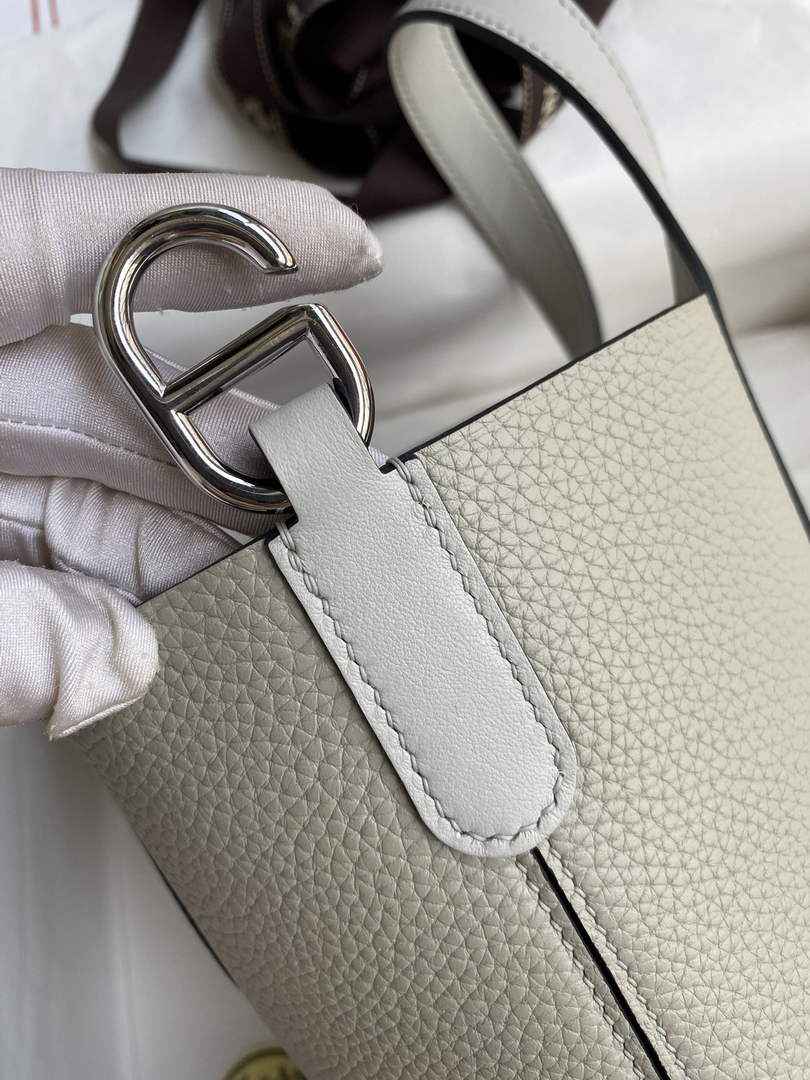 Hermès In-The-Loop 18 Bag Swift Leather H20251815