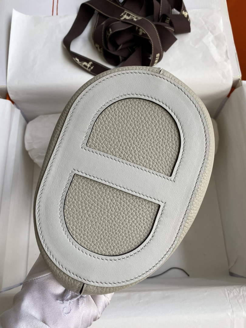 Hermès In-The-Loop 18 Bag Swift Leather H20251815