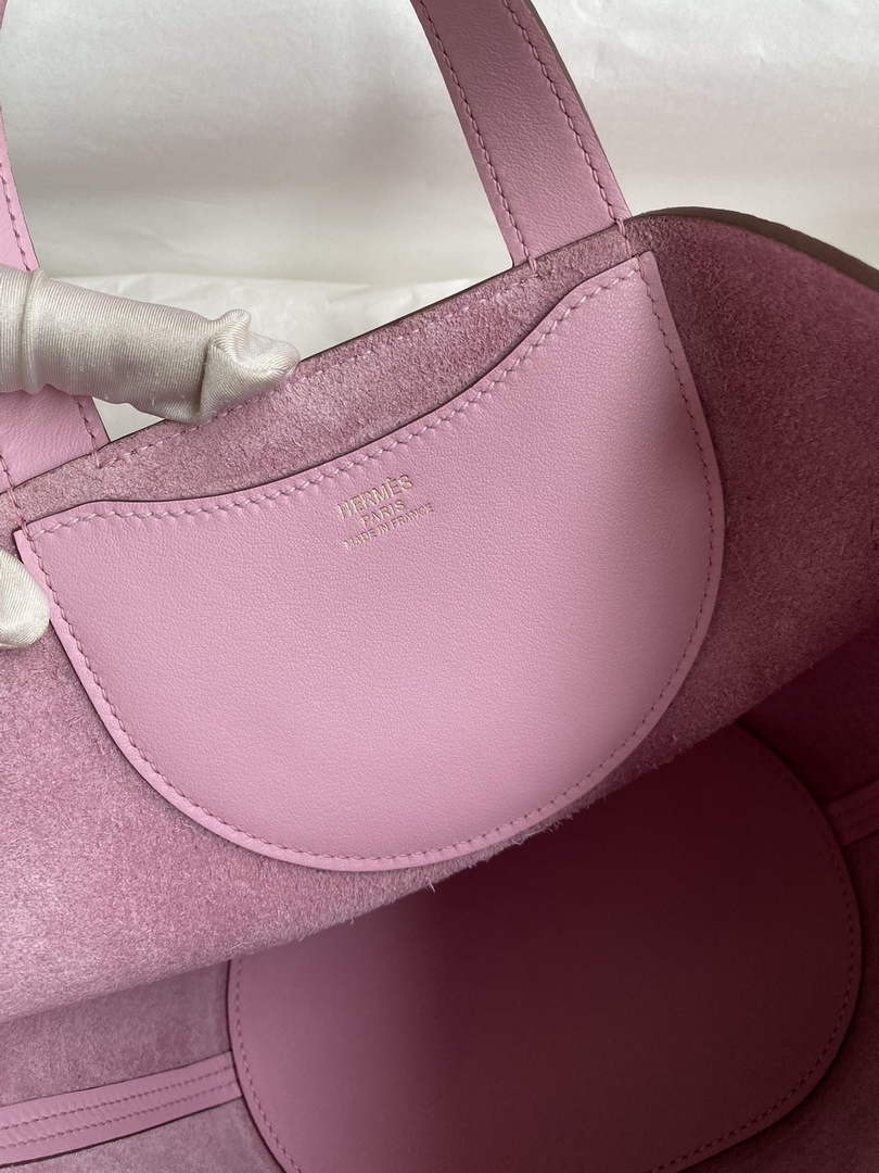 Hermès In-The-Loop 18 Bag Swift Leather H20251801