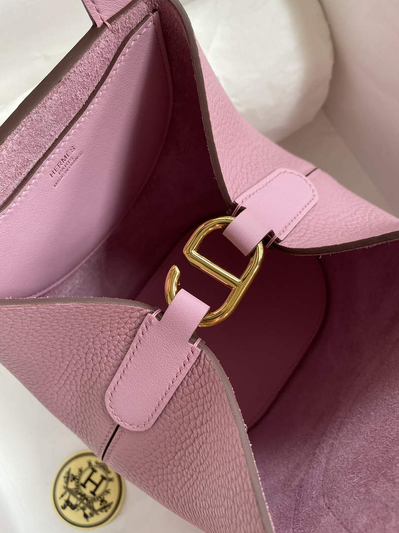 Hermès In-The-Loop 18 Bag Swift Leather H20251801