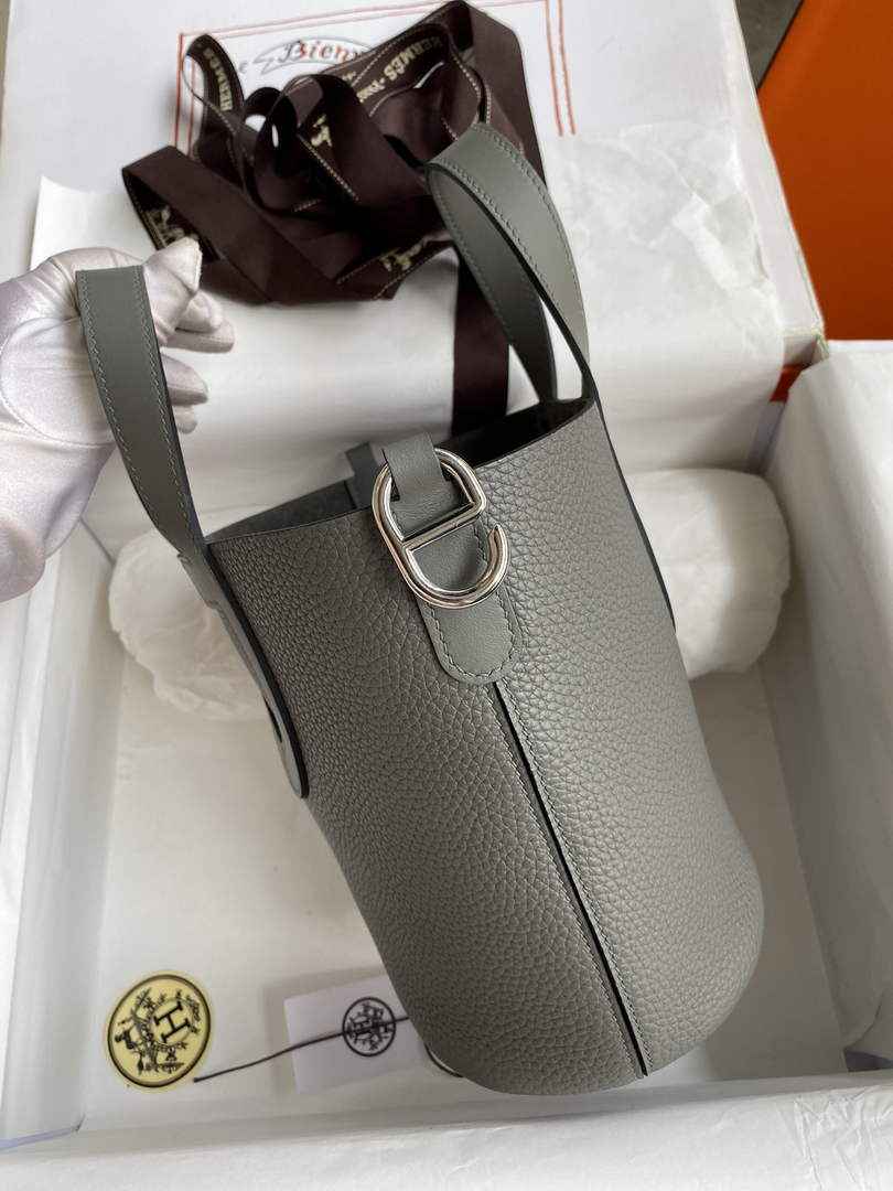 Hermès In-The-Loop 18 Bag Swift Leather H20251819