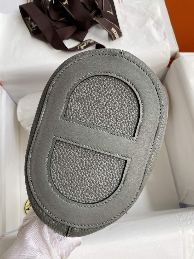Hermès In-The-Loop 18 Bag Swift Leather H20251819