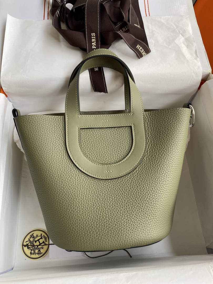 Hermès In-The-Loop 18 Bag Swift Leather H20251821