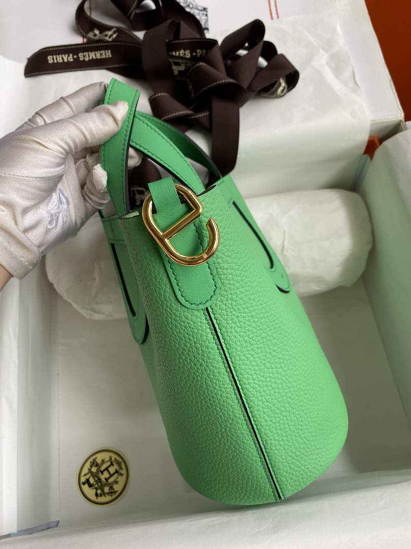 Hermès In-The-Loop 18 Bag Swift Leather H20251822