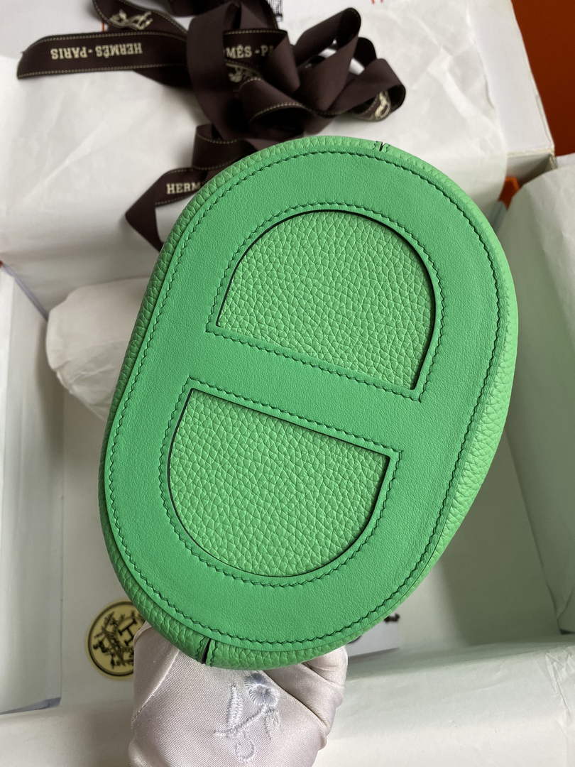 Hermès In-The-Loop 18 Bag Swift Leather H20251822
