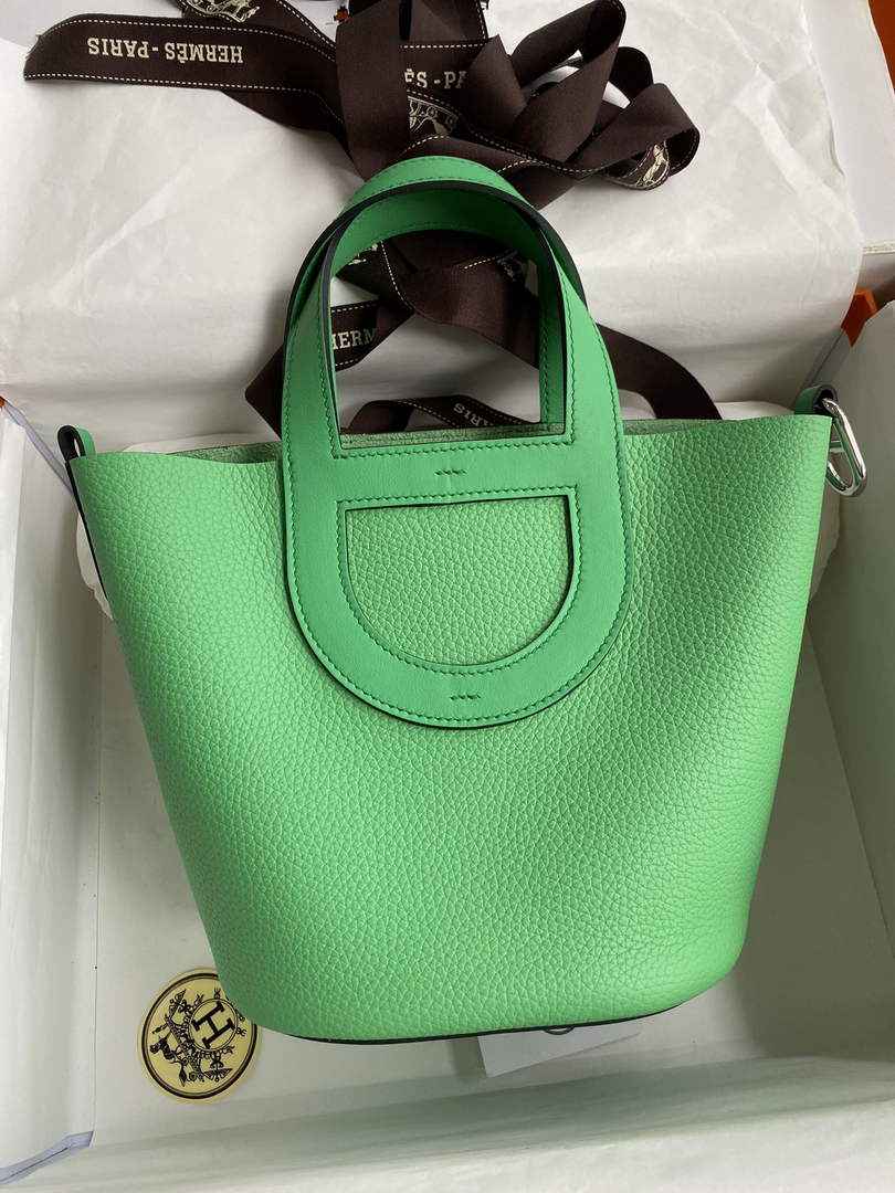 Hermès In-The-Loop 18 Bag Swift Leather H20251823