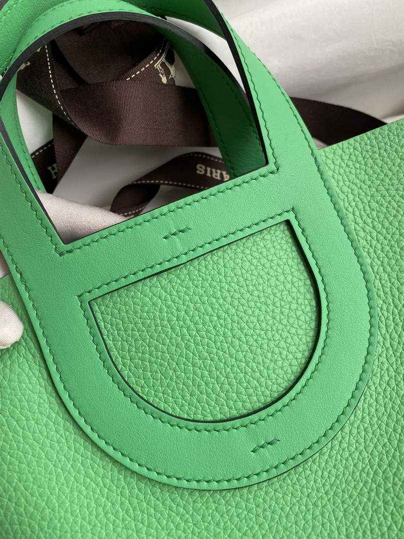 Hermès In-The-Loop 18 Bag Swift Leather H20251823