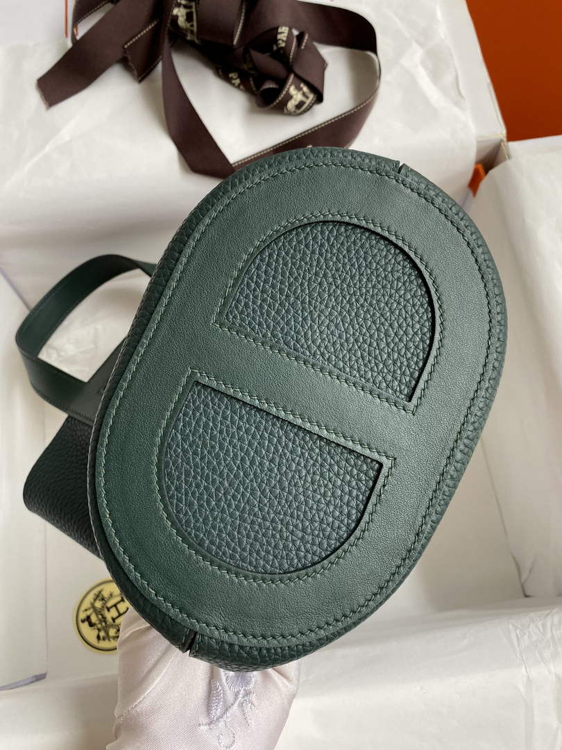 Hermès In-The-Loop 18 Bag Swift Leather H20251824