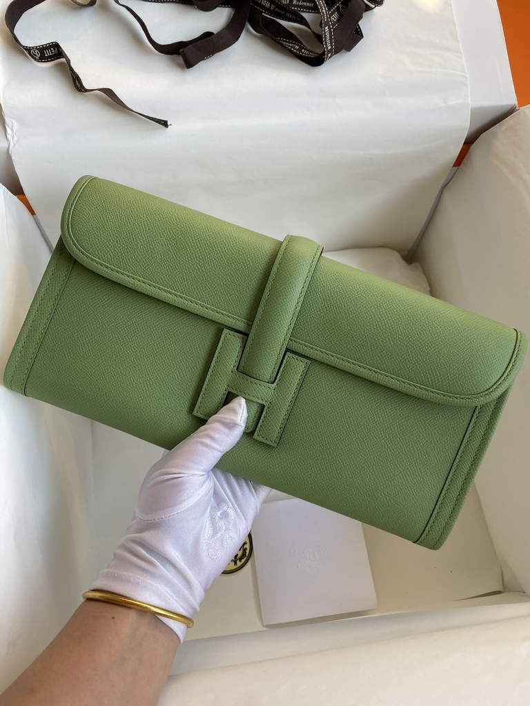 Hermes Jige 29 Wallet Clutch In Epsom Leather Light Green