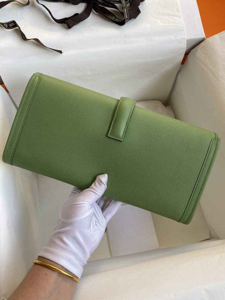 Hermes Jige 29 Wallet Clutch In Epsom Leather Light Green