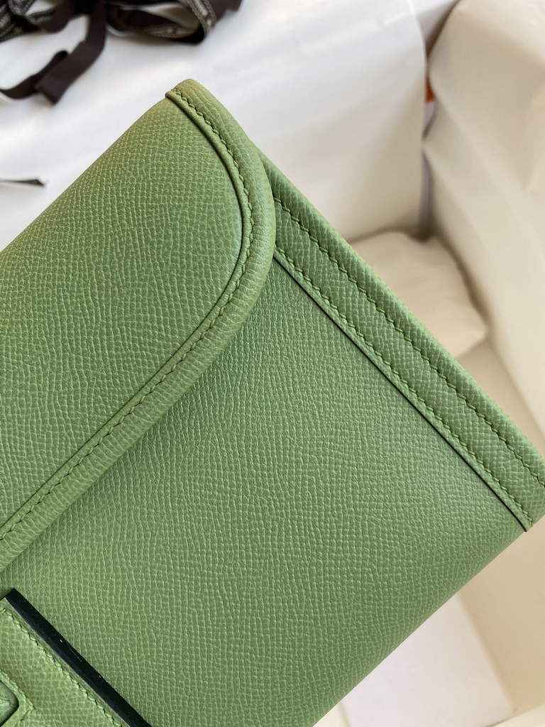 Hermes Jige 29 Wallet Clutch In Epsom Leather Light Green