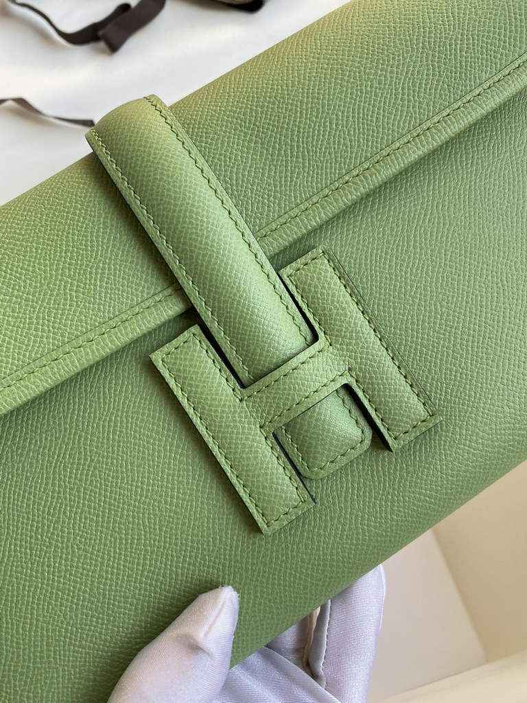 Hermes Jige 29 Wallet Clutch In Epsom Leather Light Green