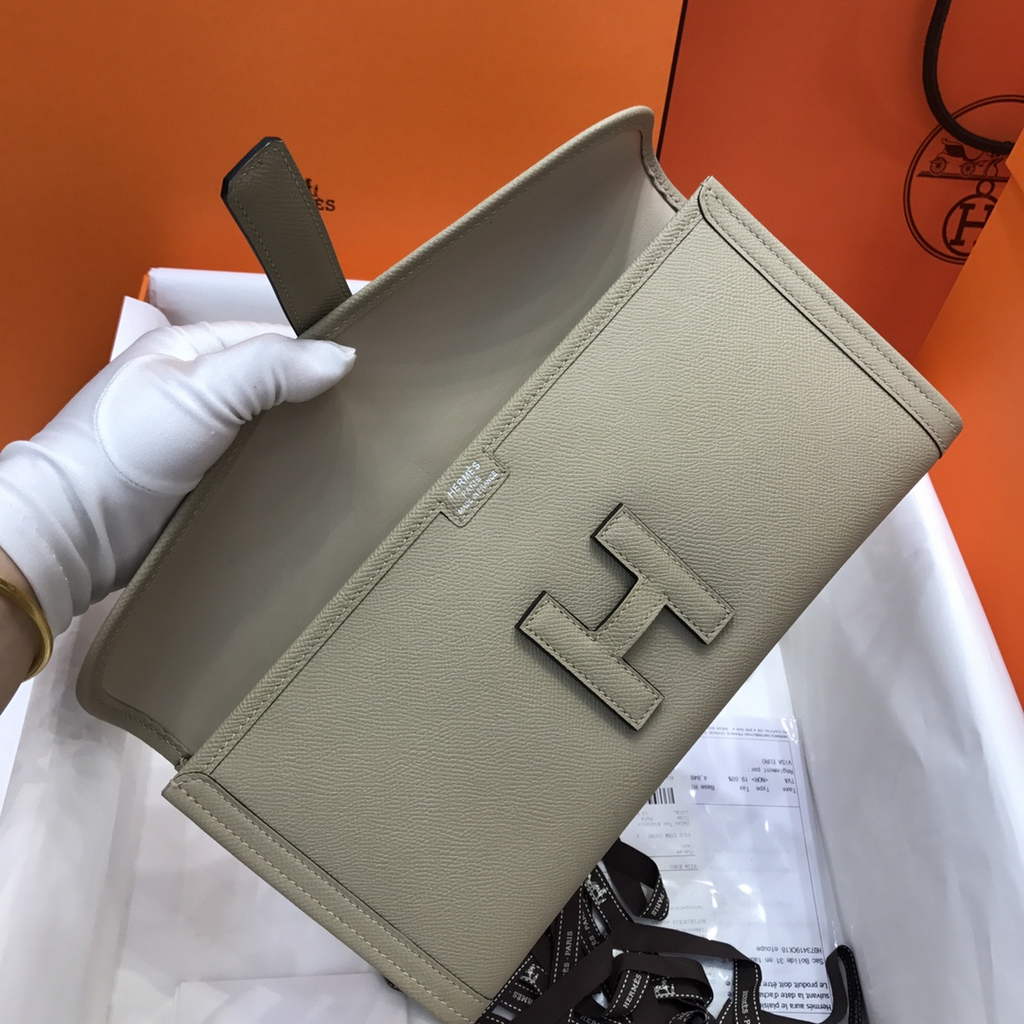 Hermes Jige 29 Wallet Clutch In Epsom Leather Light Gray