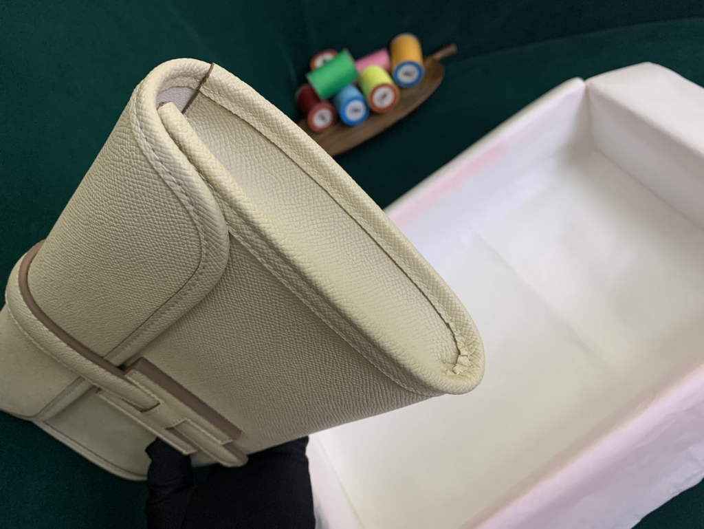Hermes Jige 29cm Wallet Clutch In Epsom Leather Beige