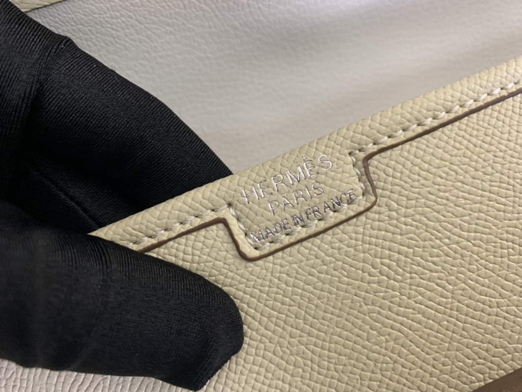 Hermes Jige 29cm Wallet Clutch In Epsom Leather Beige