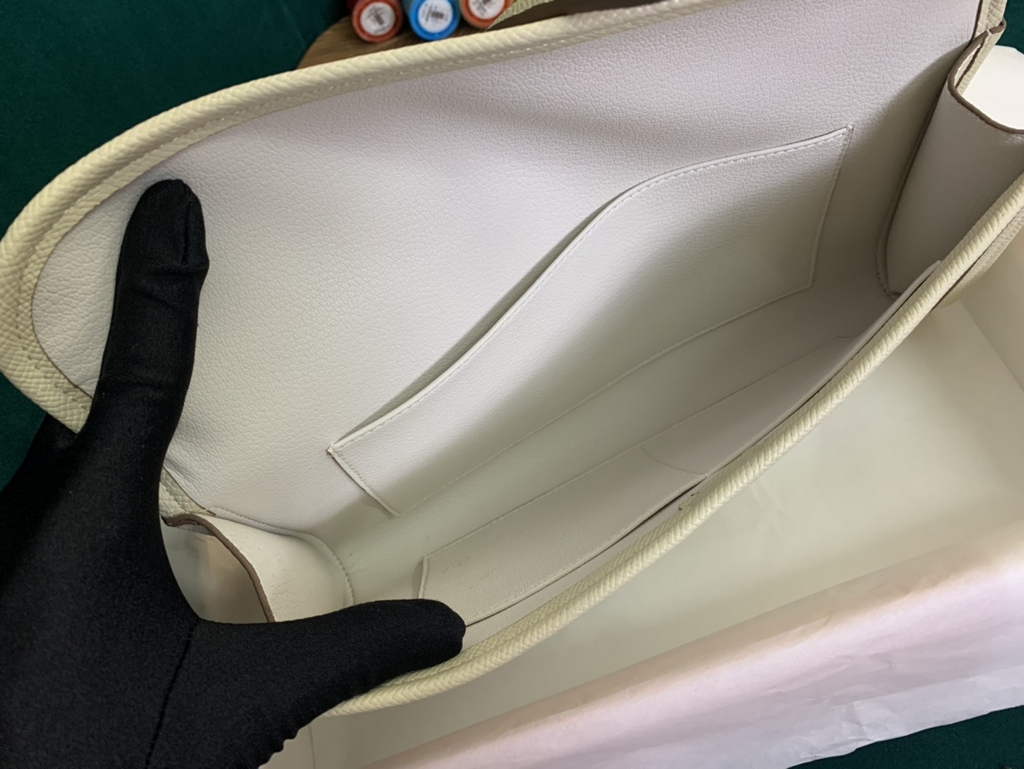 Hermes Jige 29cm Wallet Clutch In Epsom Leather Beige