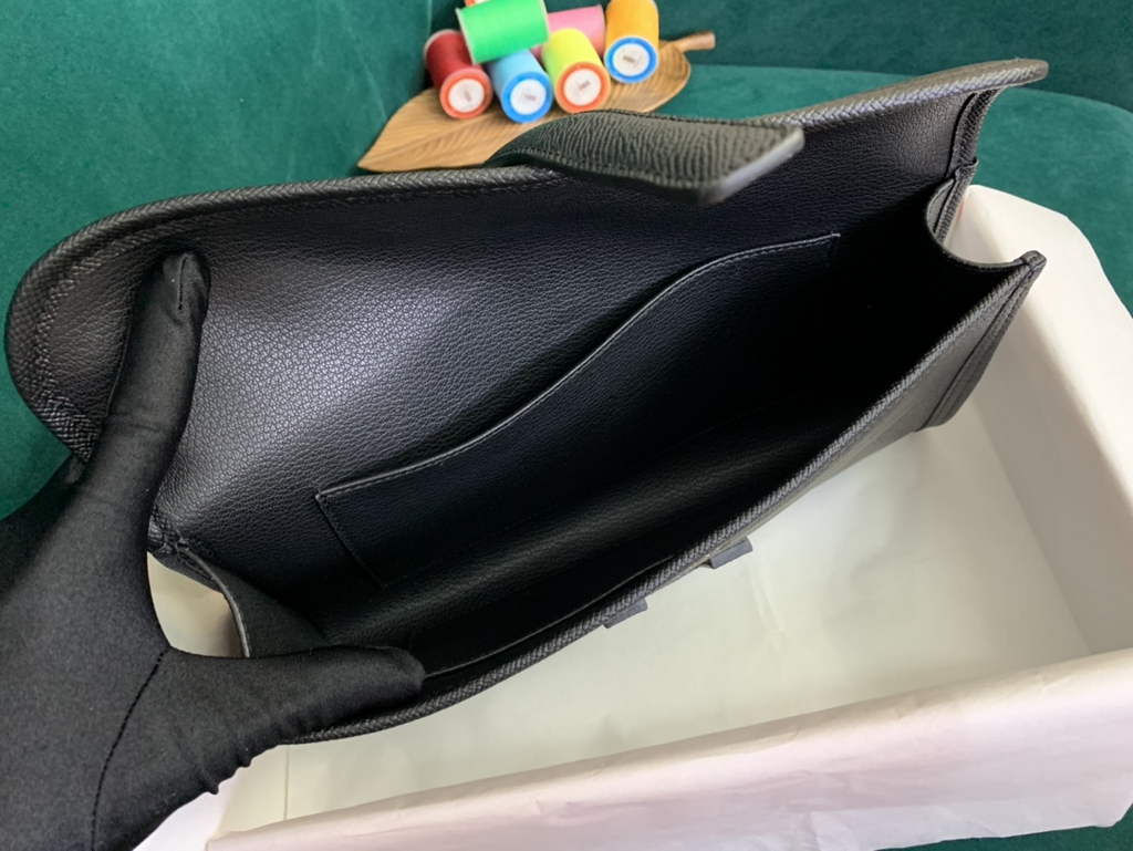 Hermes Jige 29cm Wallet Clutch In Epsom Leather Black