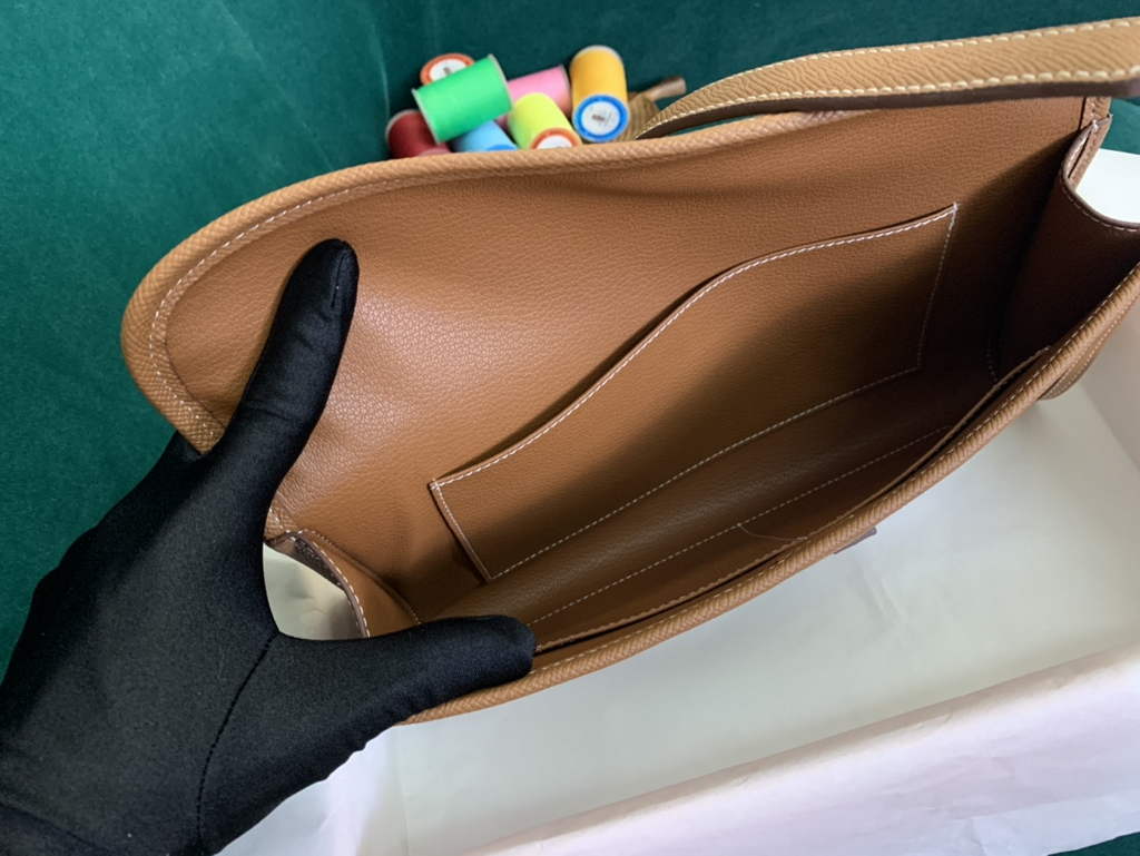 Hermes Jige 29cm Wallet Clutch In Epsom Leather Light Brown