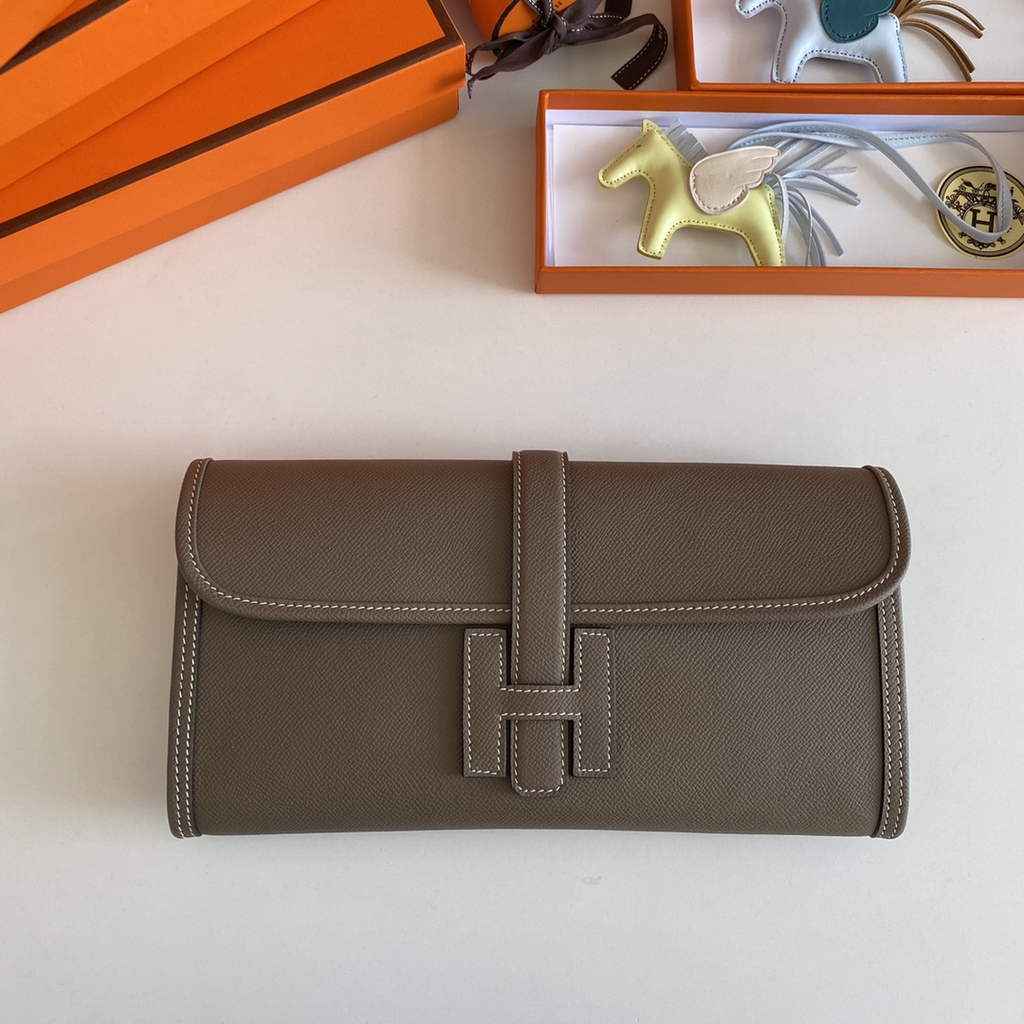 Hermes Jige 29 Wallet Clutch In Epsom Leather Gray