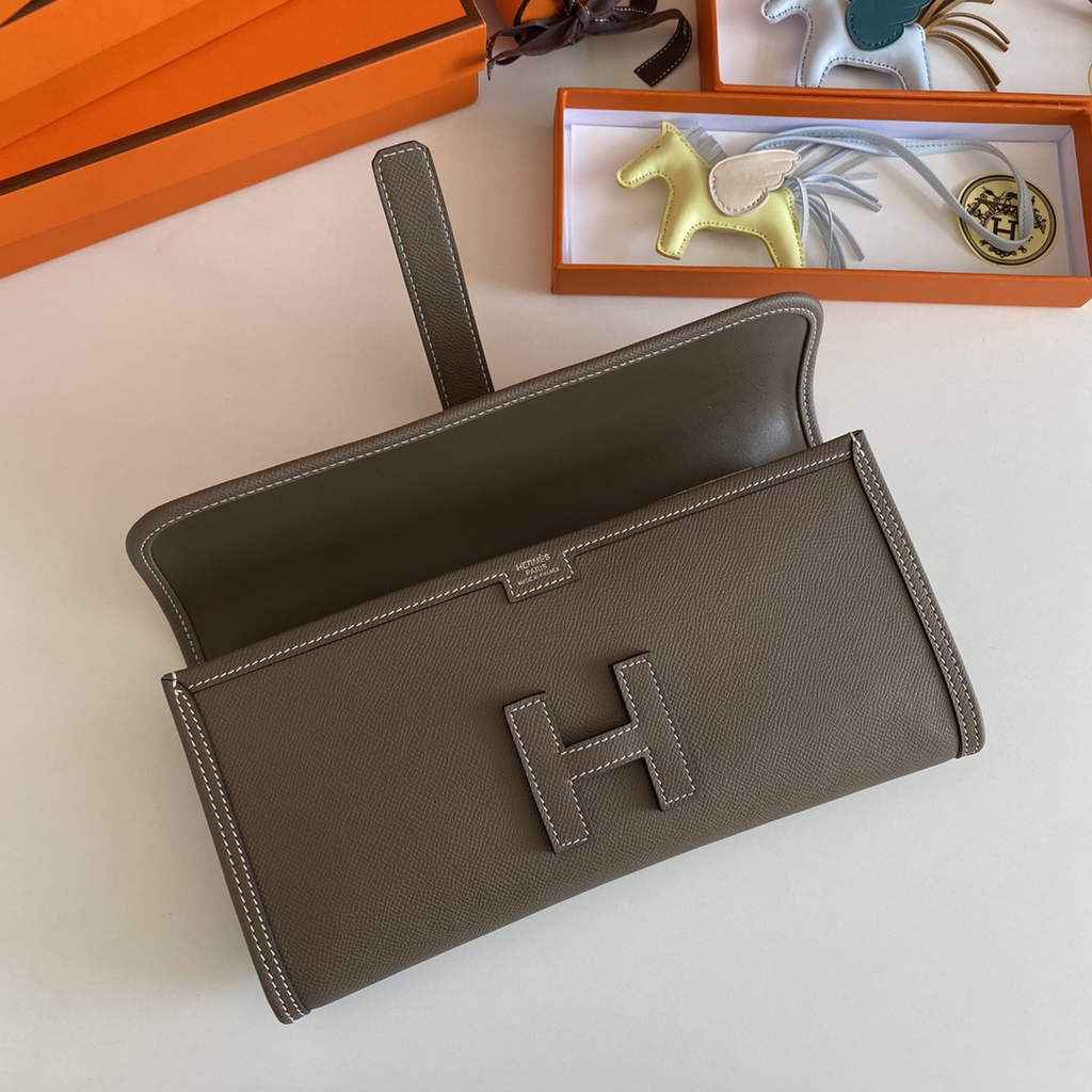 Hermes Jige 29 Wallet Clutch In Epsom Leather Gray