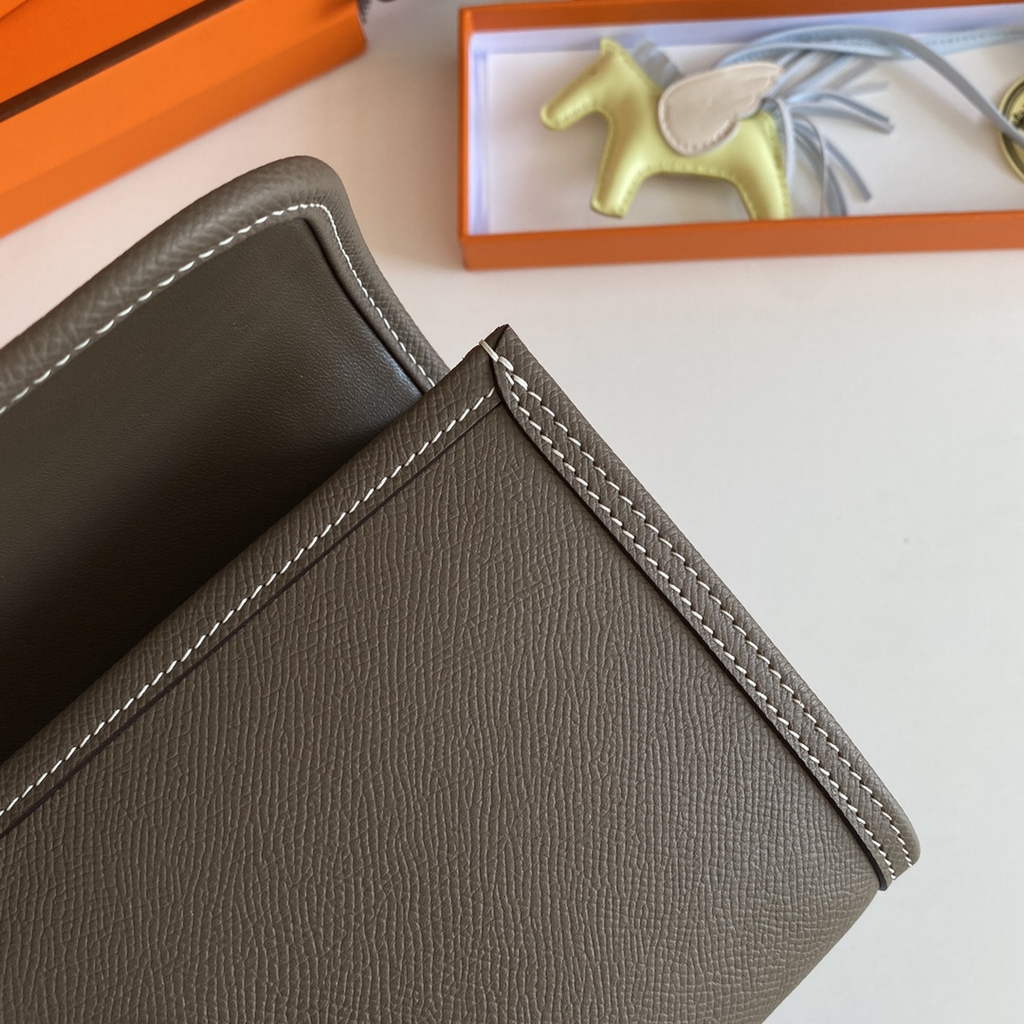Hermes Jige 29 Wallet Clutch In Epsom Leather Gray