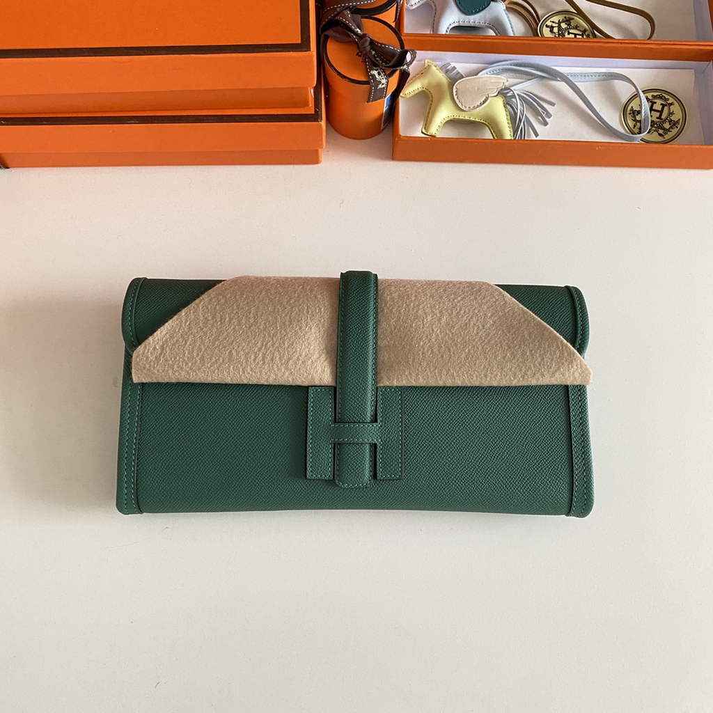 Hermes Jige 29 Wallet Clutch In Epsom Leather Green