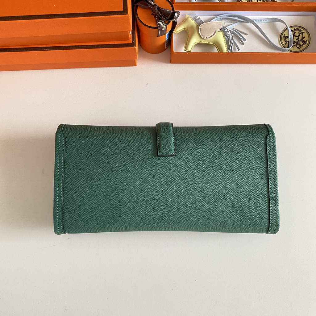 Hermes Jige 29 Wallet Clutch In Epsom Leather Green