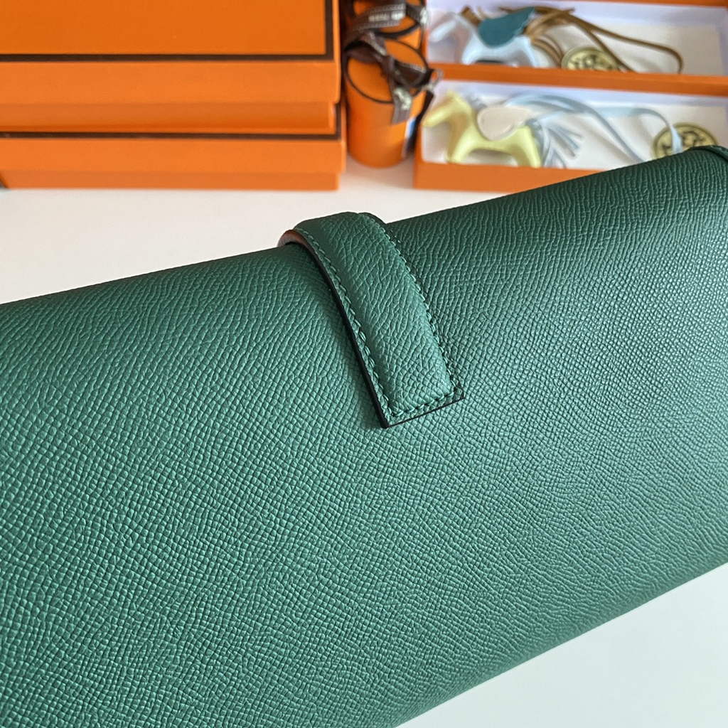 Hermes Jige 29 Wallet Clutch In Epsom Leather Green