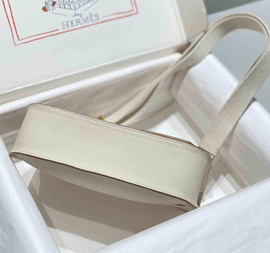 Hermes Jypsiere mini bag White Swift Leather Gold H25604