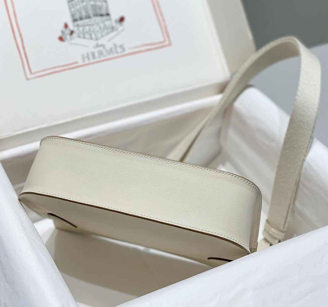 Hermes Jypsiere mini bag White Swift Leather Silver H25607